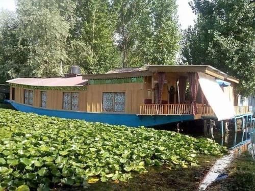 Houseboat Little Monalisa