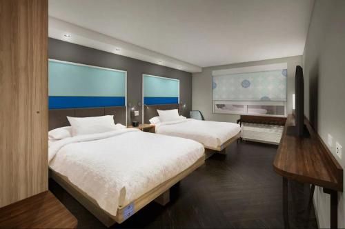 Hotel Elkhart, Tapestry Collection By Hilton