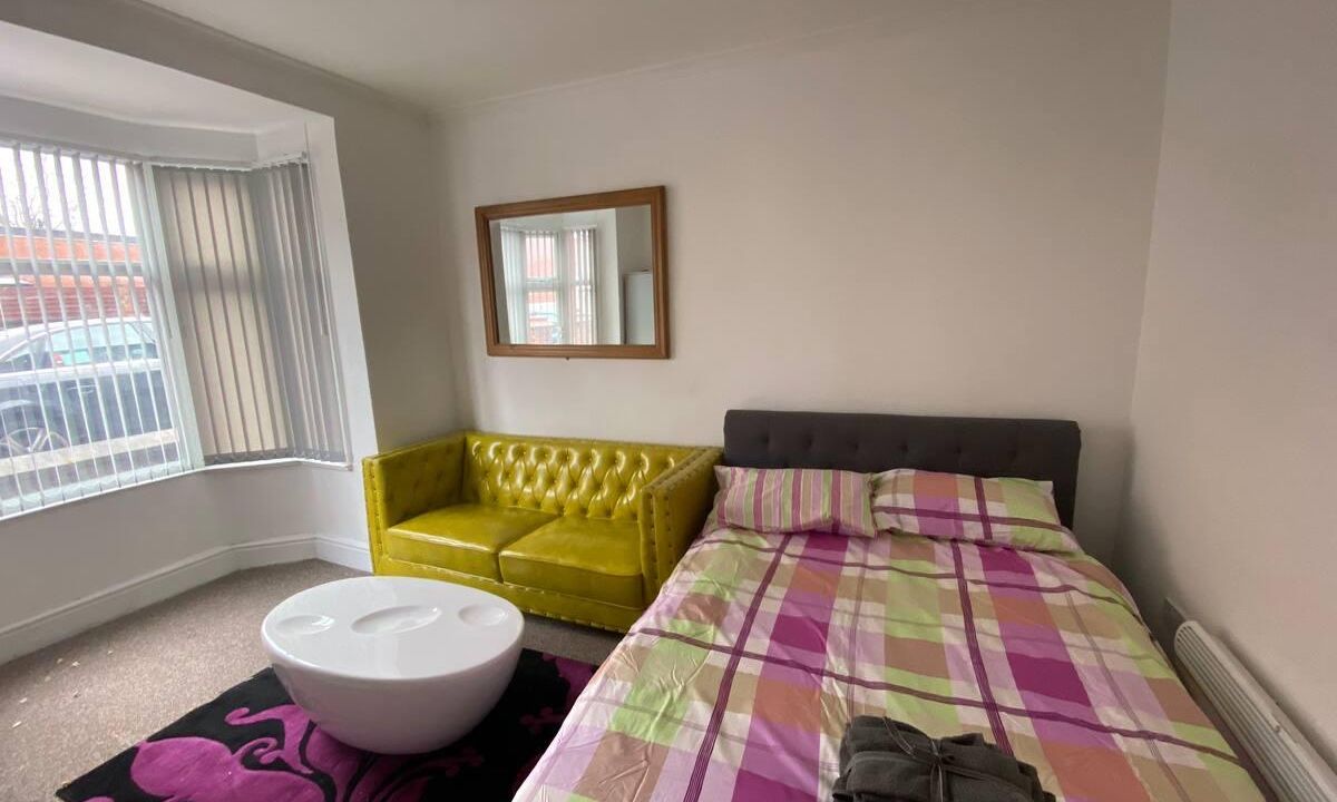 Apartamento de 28 m2 com 1 quarto(s) e 1 casa(s) de banho(s), na área Nechells