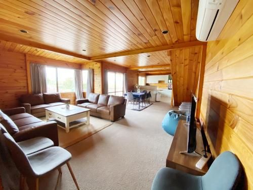 Luxe Lake view family Lodge