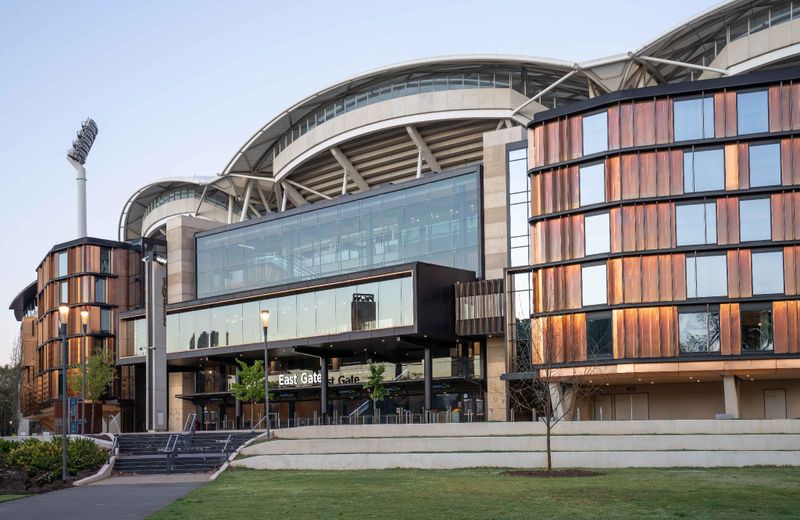 Oval Hotel at Adelaide Oval