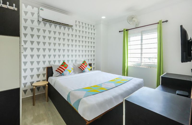 OYO Home 16587 Compact Studio Rooms Near Mg Road