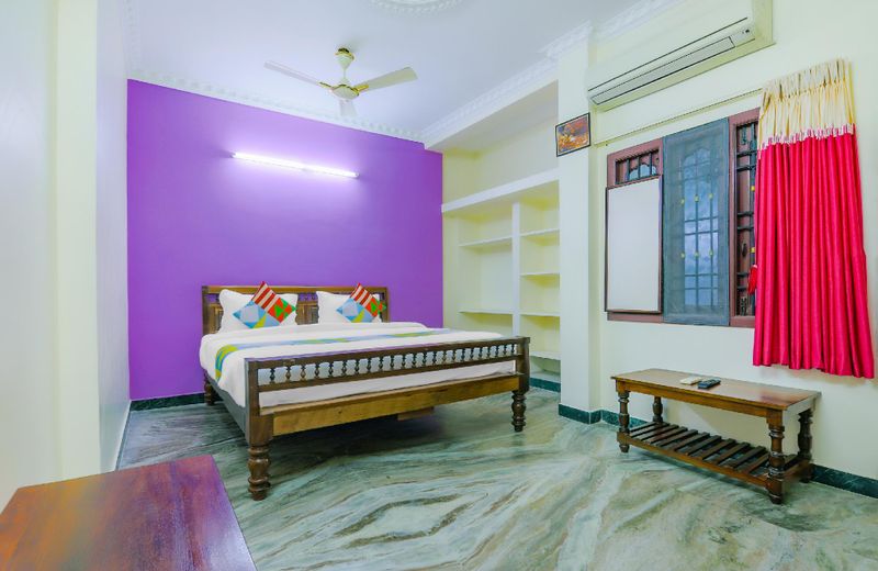 OYO 77673 Compact Home Stay