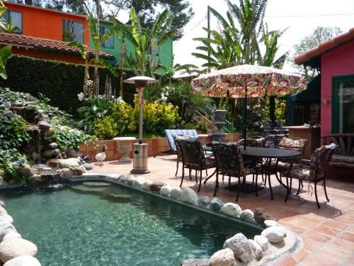 Woodland Hills Calabasas Guesthouses