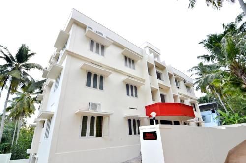 Commodious 1BR Stay near Karyavattom Junction (2.7 km)