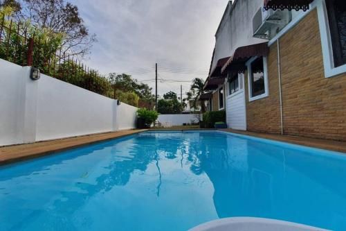 Pool Guest House in Patak Villa