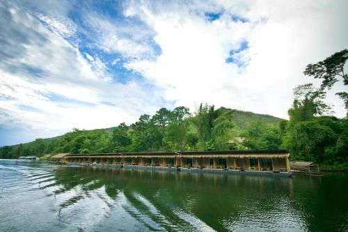 The Hub Erawan Resort