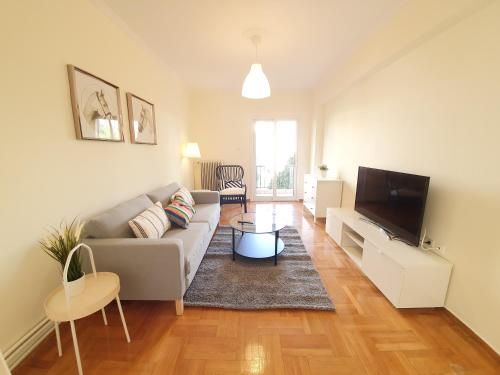 Romantic & quiet apartment, perfect for 2 guests, TV & Wifi