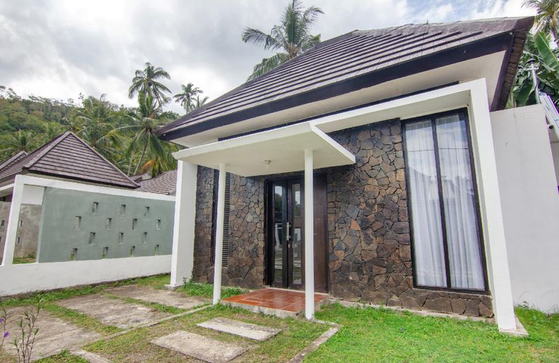 OYO 3796 Senggigi Villas