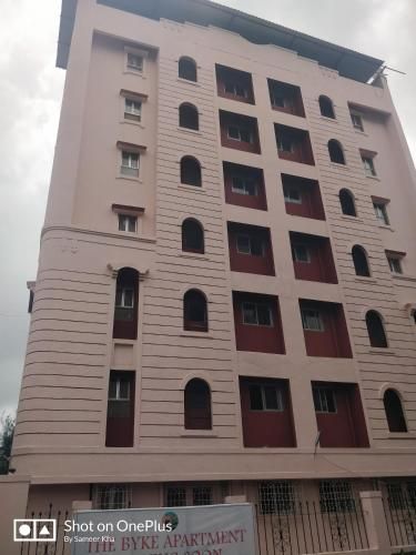 The Byke Studio Pure Veg Apartment, Thane