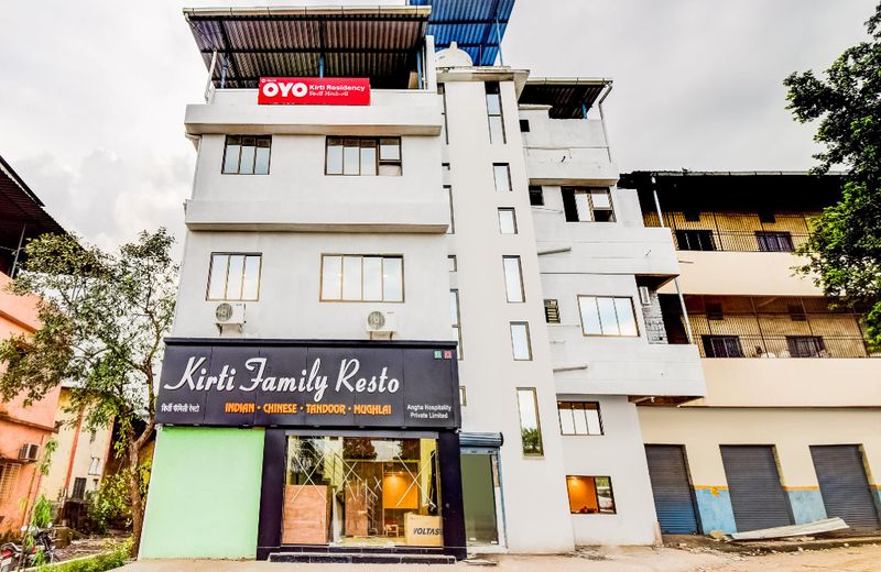 OYO 48225 Hotel Kirti