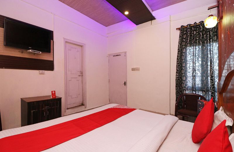 OYO 74400 D Lodging