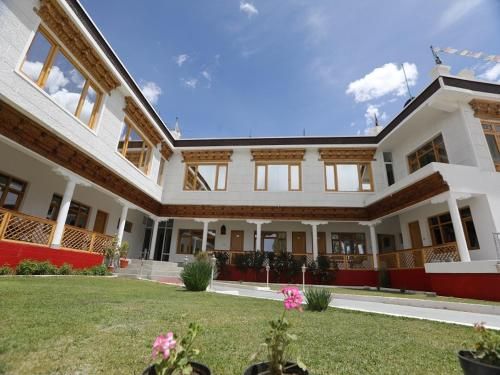 Zambala Inn