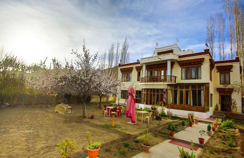 OYO 37460 Niri-la Ladakh Guest House Leh