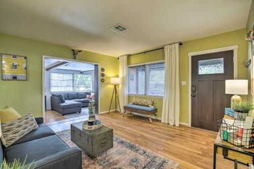 Tropical Palm Harbor Retreat with Lanai and Patio