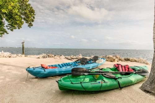 Loggerhead Lodge - 3BR 2BA and Green Turtle cottage 1BR 1BA - bath house oceanfront with lagoon dock