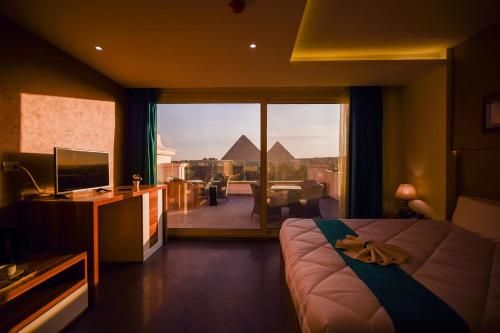 Pyramids Eyes Hotel