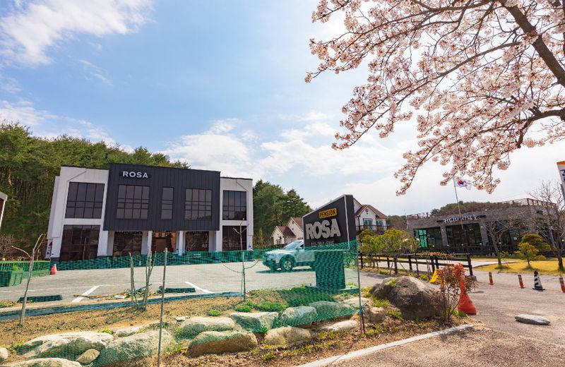 Gyeongpo Rosa Kids Poolvilla