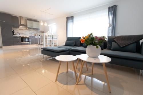moderne 80m² Wohnung mit Blick ins Grune
