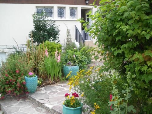 Chambre d'Hotes - DOUCE NUI-THE