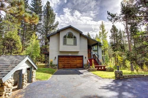 Tahoe Trails Lodge by Lake Tahoe Accommodations