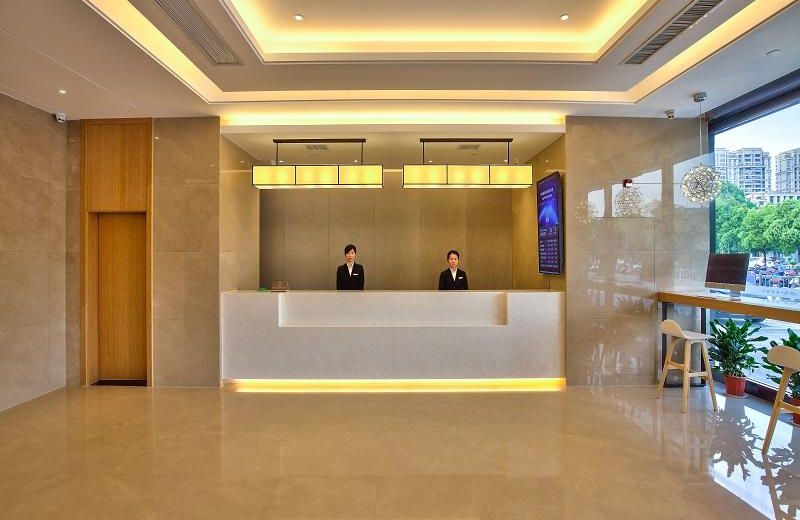 Starway Yuyao Wanda Plaza