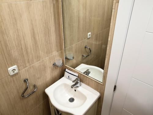 Spacious 3 Bedroom 2nd Line Beach Apartment Marbella Center