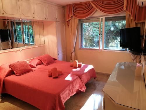 Spacious 3 Bedroom 2nd Line Beach Apartment Marbella Center