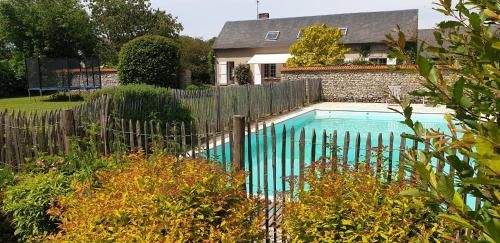 Le Convivial - Paisible propriete proche ParisChartres