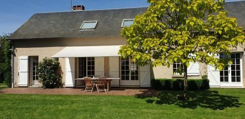 Le Convivial - Paisible propriete proche ParisChartres