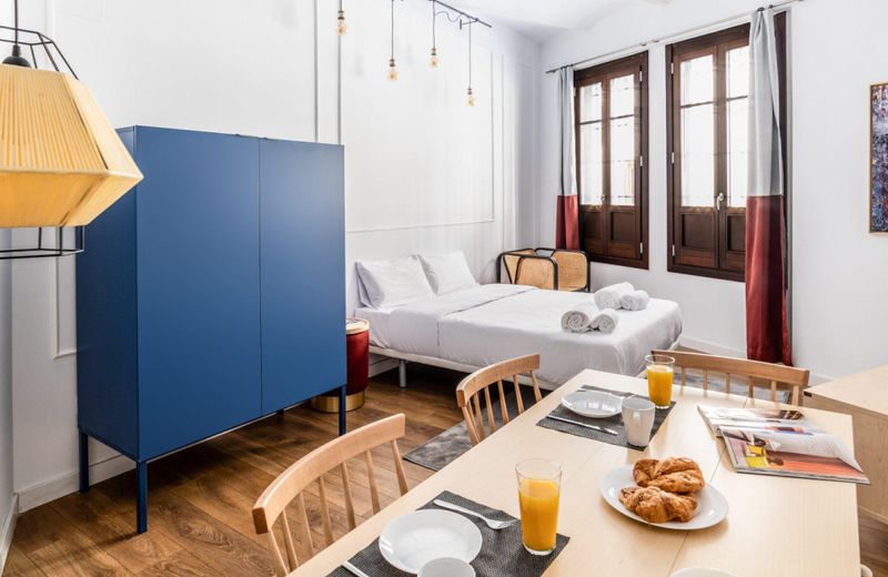 Stylish apartment in city center Estudio basico Catedral 02