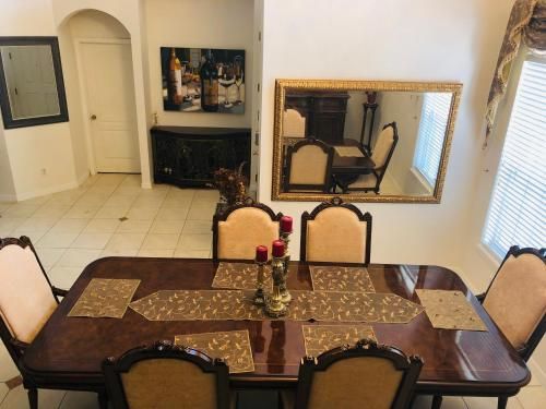 Orlando Centrally Located Luxury Home with Pool!