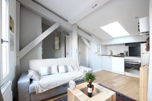 GuestReady - Comfy Attic Apartment near Grand Theatre