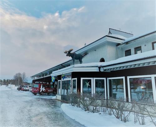 Big Moose Hotel