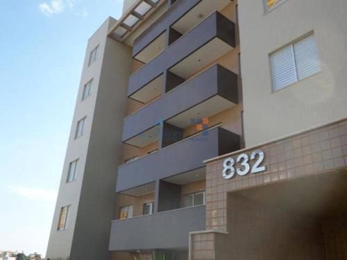 Cobertura Duplex com Hidromassagem ao ar livre para 8 pessoas.