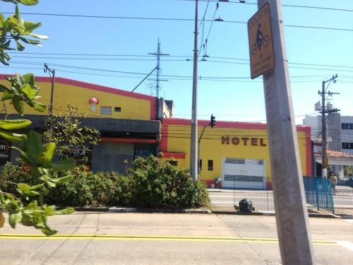 Hotel Metrosul