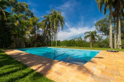 Chacara com churrasqueira e piscina em Cotia