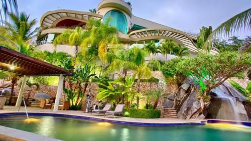 Truly the finest rental in Puerto Vallarta. Luxury Villa with incredible views