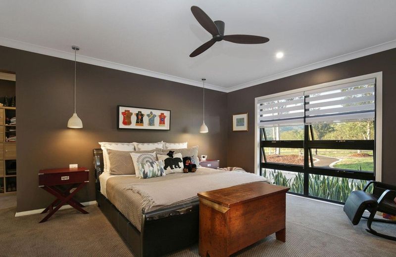 Jasmine Lodge - Idyllic home with pool, mtn views
