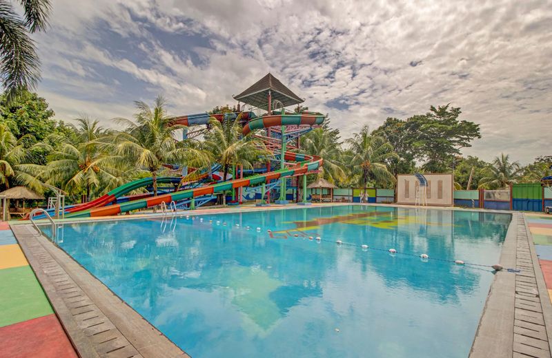 OYO 89997 Hotel Bumi Kedaton Waterpark