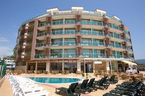 Briz Beach Hotel