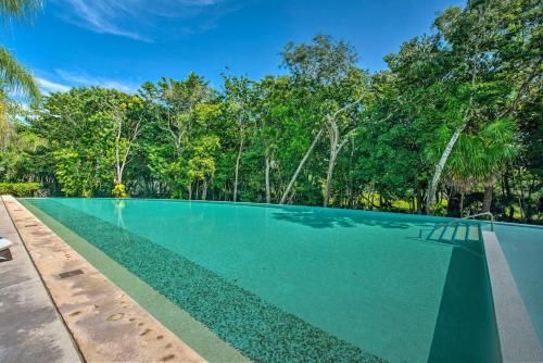 Luxe Tao Riviera Resort Condo with Beach and Golfing!