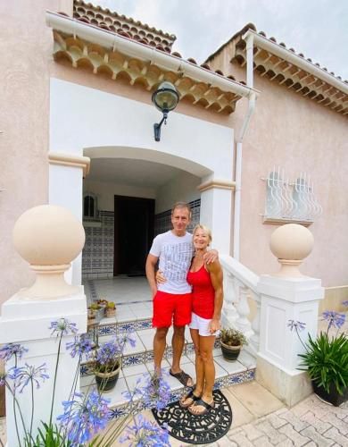 LA VILLA DES AMES LIEES