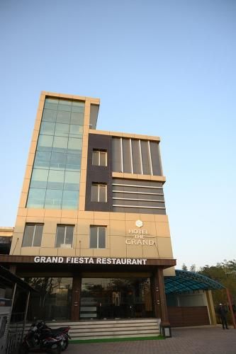 HOTEL THE GRAND