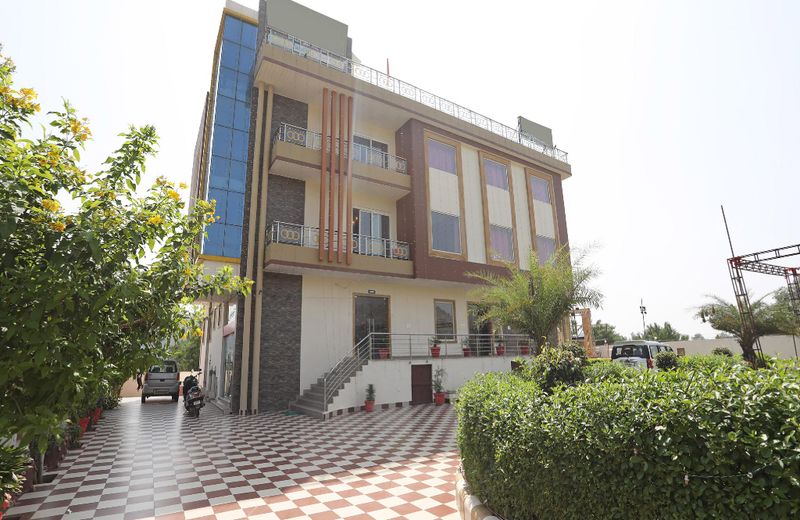 Capital O 19810 Golden Bagh Resort