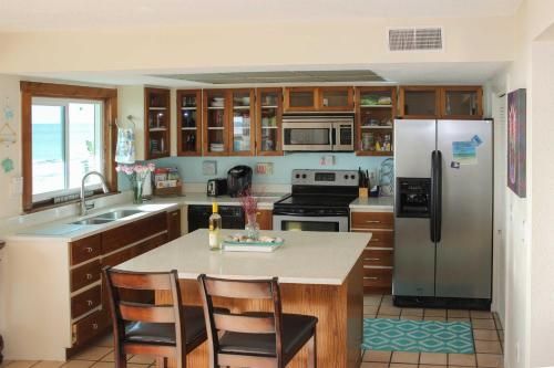 Oceanfront Belleair Beach Condo with Gulf Views!
