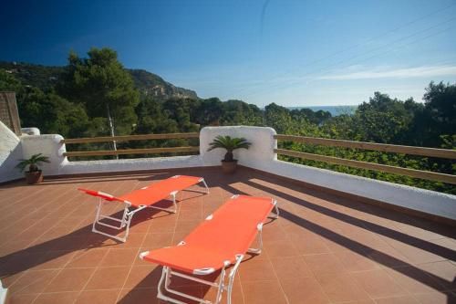 Aiguablava Holiday Home Sleeps 8 with Air Con