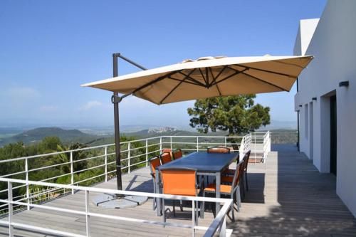 Fornells de la Selva Villa Sleeps 12 with Pool and WiFi