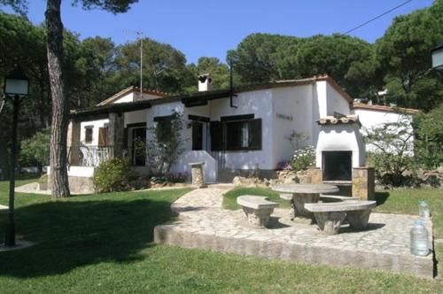 Begur Villa Sleeps 8 Pool