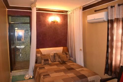 Royal Fort Hotel